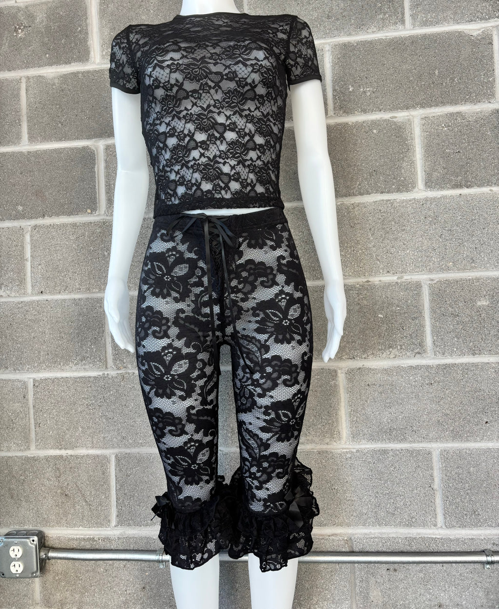 Lace Capri Set