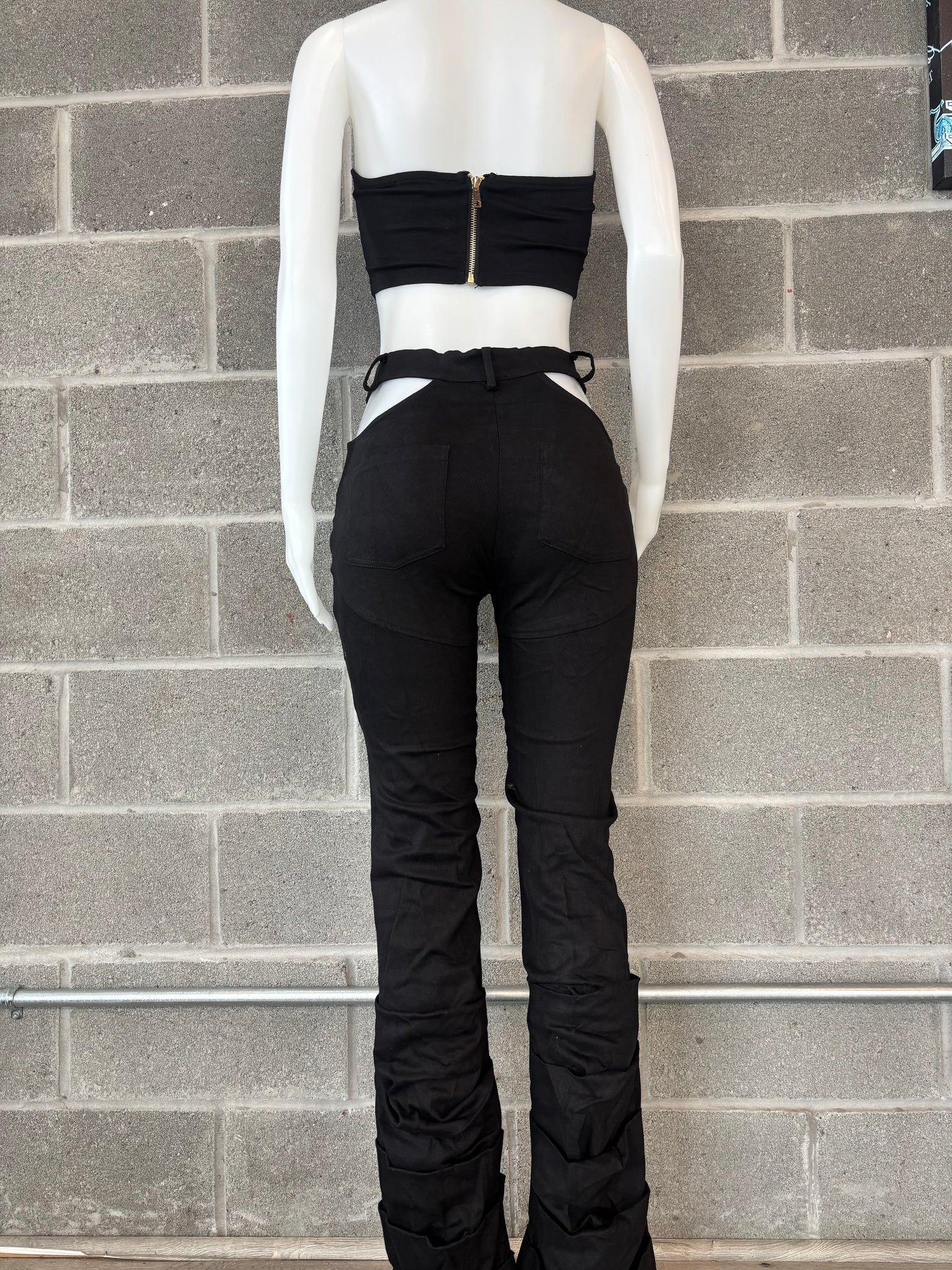 Cut Out Set