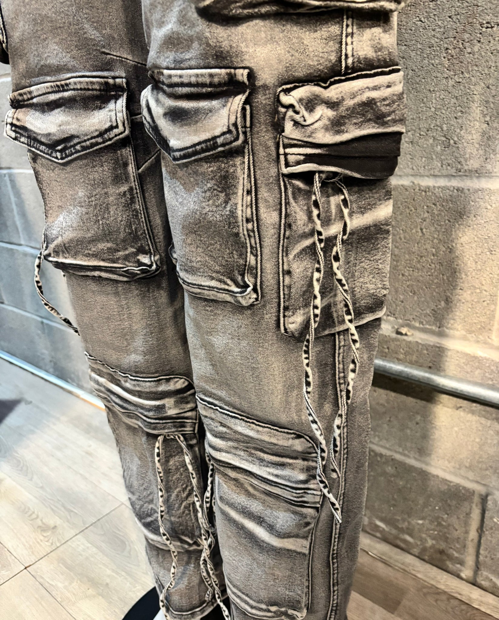 Washed Fitted Cargo Jeans